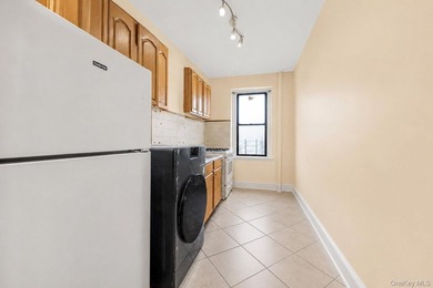 Welcome to 1976 LaFontaine Avenue #4B, Bronx, NY - A Move-In - photo 4