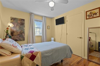 Welcome to Bay Breeze Condominiums on Greenwich Bay-an ideal - photo 14