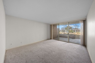 Welcome to the Grand Guadalupe Condominiums! This one-of-a-kind - photo 19