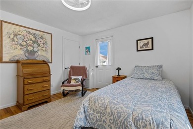 Welcome to Bay Breeze Condominiums on Greenwich Bay-an ideal - photo 19