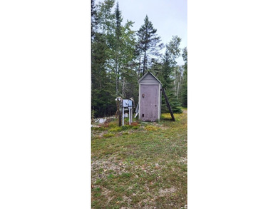 Well-built home sitting on 17 lots in Fruitland Subdivision with - photo 3