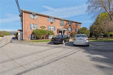 Welcome to Bay Breeze Condominiums on Greenwich Bay-an ideal - photo 24