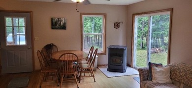 Well-built home sitting on 17 lots in Fruitland Subdivision with - photo 5