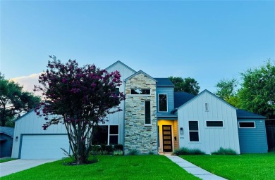 Lake Home For Sale in Dallas, Texas