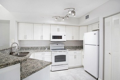 Welcome to this charming 3-bedroom, 2-bathroom with a GARAGE - photo 10