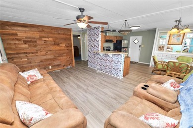 Welcome to easy living in Citrus Woods, an active 55+ community! - photo 11