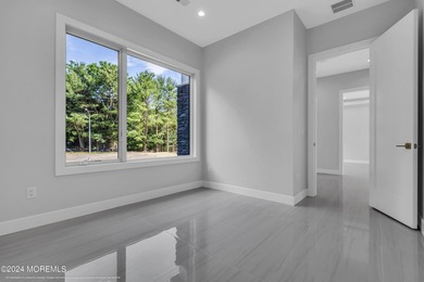Welcome to The Baron Model. A luxurious home to be built in the - photo 11