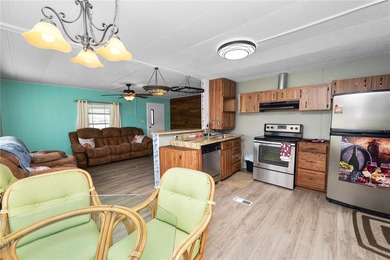 Welcome to easy living in Citrus Woods, an active 55+ community! - photo 15