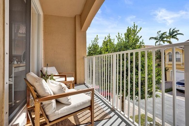 Motivated seller! This move-in-ready 2-bedroom, 2-bath townhome - photo 15