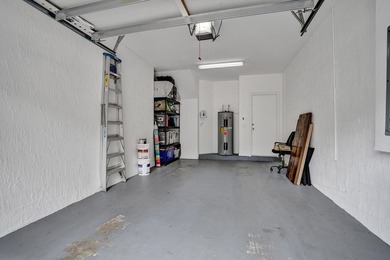 Motivated seller! This move-in-ready 2-bedroom, 2-bath townhome - photo 19