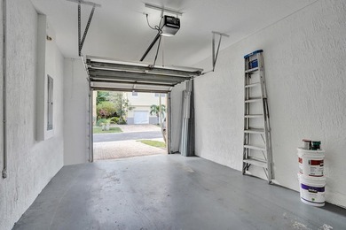 Motivated seller! This move-in-ready 2-bedroom, 2-bath townhome - photo 20