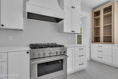 Welcome to The Baron Model. A luxurious home to be built in the - photo 21