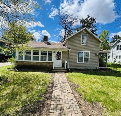 Mirror Lake - Waupaca County Home For Sale in Waupaca Wisconsin