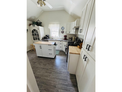 Adorable, updated & perfectly located, welcome to one of - photo 7