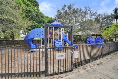 Motivated seller! This move-in-ready 2-bedroom, 2-bath townhome - photo 29