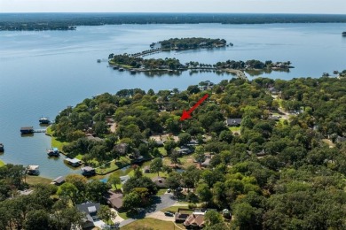 Lake Home For Sale in Enchanted Oaks, Texas