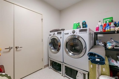 Just SNAP and you're in downtown Royal Oak! Nearly 1,800 square - photo 35