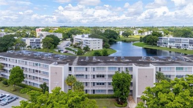 Lake Condo For Sale in Deerfield Beach, Florida