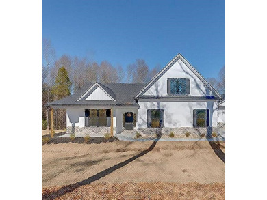 Lake Home Off Market in Campobello, South Carolina