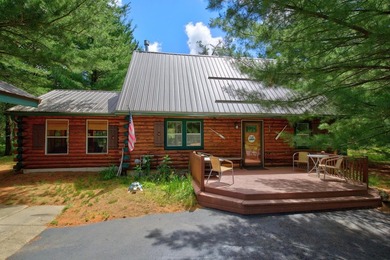 Well maintained and cared for, this charming log home retreat - photo 3