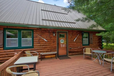 Well maintained and cared for, this charming log home retreat - photo 4