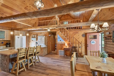 Well maintained and cared for, this charming log home retreat - photo 10