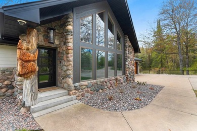 Located in the heart of it all! Luxury Northwoods Retreat on 5+ - photo 6