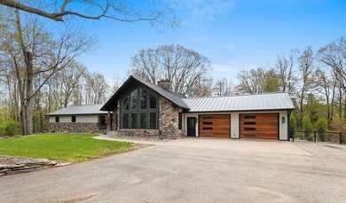 Located in the heart of it all! Luxury Northwoods Retreat on 5+ - photo 8