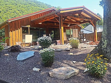 (private lake, pond, coastal) Home For Sale in Cammal Pennsylvania