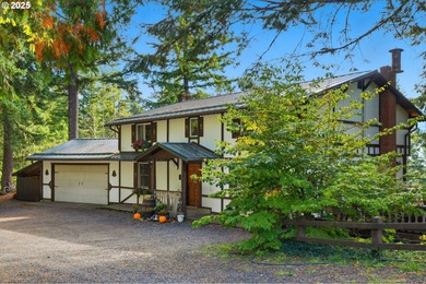 Lake Home For Sale in Stevenson, Washington