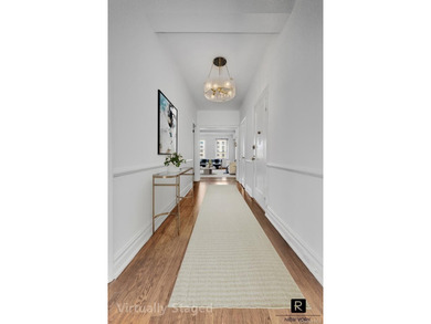 RARELY AVAILABLE APARTMENT IN THIS BUILDING! Bright and airy - photo 2