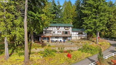 Tucked away on 22 private acres above Stevenson, Washington - photo 3