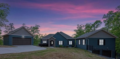 Smith Lake (Main Sipsey) A fully renovated lake house with - Lake Home For Sale in Double Springs, Alabama