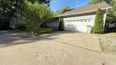 WATERFRONT RETREAT ON ALL SPORTS NORTH LAKE...Experience the - photo 2