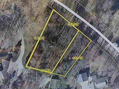 Great building spot on this wooded lot in Christmas Lake Village - photo 1