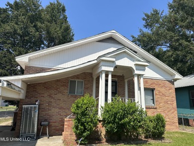 Lake Concordia Home For Sale in Ferriday Louisiana