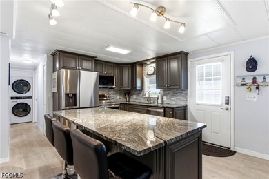 Welcome to your dream waterfront retreat in the highly - photo 8