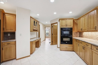 Grand double-door entry with sidelites and radius transom opens - photo 18