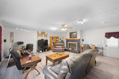This 3 Bedroom 2.5 Bath Home is Located in the Hidden Valley - photo 22