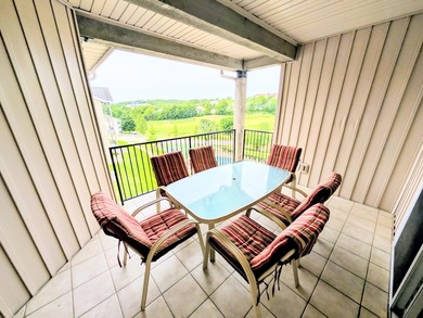 Just off the Hwy 76 Country Blvd is this 3 Bedroom, 3 Bath - photo 2