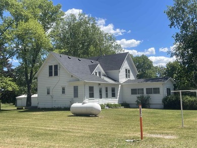 Can you say *Lake Life*? This rare Lake Puckaway property - photo 2