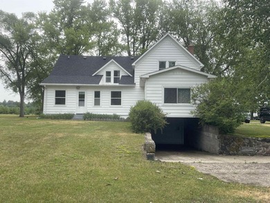 Can you say *Lake Life*? This rare Lake Puckaway property - photo 3