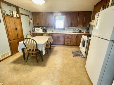 Can you say *Lake Life*? This rare Lake Puckaway property - photo 6