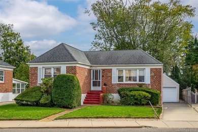 Solid Sprawling 3 Bedroom, Brick Ranch with full basement - photo 2