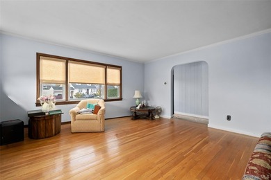 Solid Sprawling 3 Bedroom, Brick Ranch with full basement - photo 5