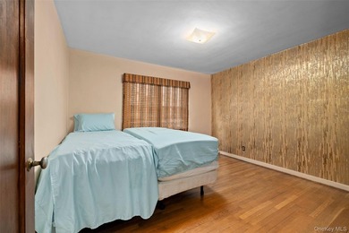 Solid Sprawling 3 Bedroom, Brick Ranch with full basement - photo 6