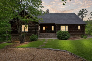 Smith Lake (Duncan Bridge Area) What a lakehouse is meant to be! - Lake Home For Sale in Double Springs, Alabama
