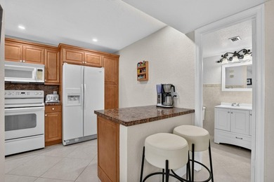 Second-floor 1-bedroom, 1.5-bath condo in The Palms of Deer - photo 11