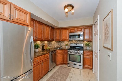 Welcome to this well-maintained 2-bedroom ground level condo - photo 11