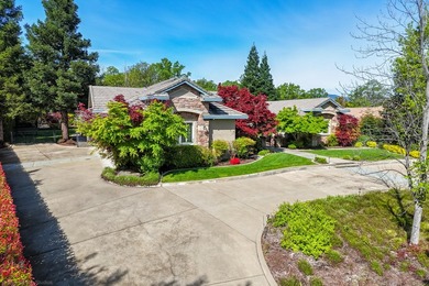 Redding's most sought after Golf Course Gated Community. Custom - photo 16